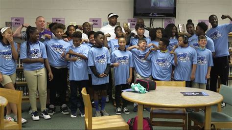 Titans Players Kick Off "Titans Tuesdays" at Thurgood Marshall Middle School with The Dairy Alliance