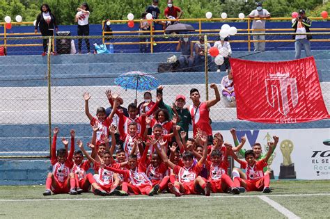 Real Estelí FC on Twitter: "¡¡¡CELEBRAN LOS CAMPEONES!!! 🚂🇦🇹 https://t ...