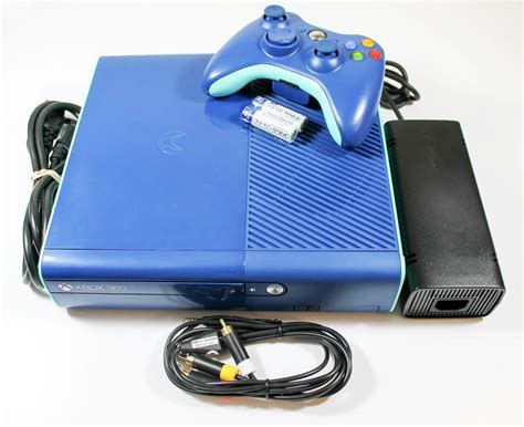 Xbox 360 E 500GB Special Edition Arctic Blue System with Blue Controller