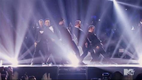 'NSYNC reunion at MTV VMAs [VIDEO] - UPI.com