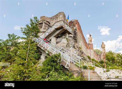 The ruins of Vlad the Impaler real residence, Poenari Castle in ...