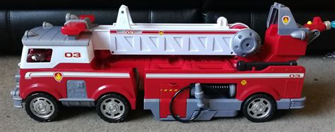 Paw Patrol Ultimate Rescue Marshall's Deluxe Fire Truck | Review