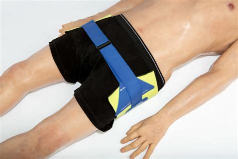 Pelvic brace, pelvic binder placement, Pelvic Splint