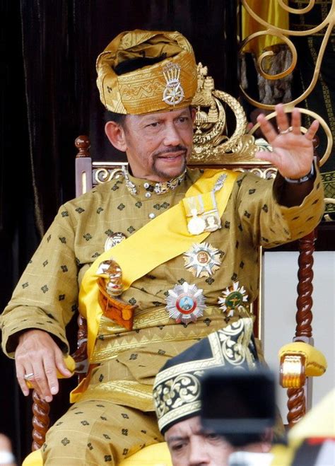 Golden Soul: the luxurious life of the Sultan of Brunei - Pictolic