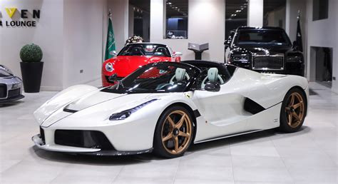 Ferrari LaFerrari Aperta - Seven Car Lounge - Saudi Arabia - For sale on LuxuryPulse.