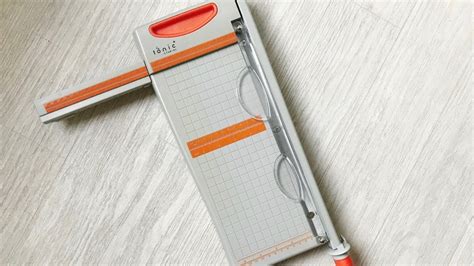 Tonic Studio 12 Inch Guillotine Paper Cutter REVIEW - YouTube