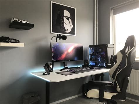 Black and white setup | Gaming setup, Gaming room setup, Home office setup