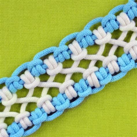 crossed sennit - 4 strands | Macrame patterns, Diy cross, Pattern