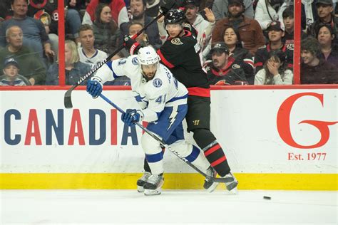 Senators break out for seven goals to beat Lightning, end slide | Reuters