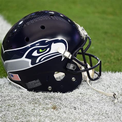 Seahawks to Honor Cortez Kennedy with '96' Decal on Helmets | News, Scores, Highlights, Stats ...