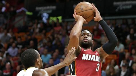 Even at 36, Wade can still get to basket late in games. Here’s how he ...