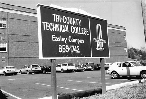 Tri-County Technical College | E882 Easley 5x7 b/w print Tri… | Flickr