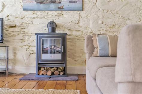 Rare opportunity as cottage in Polperro goes up for sale - Cornwall Live