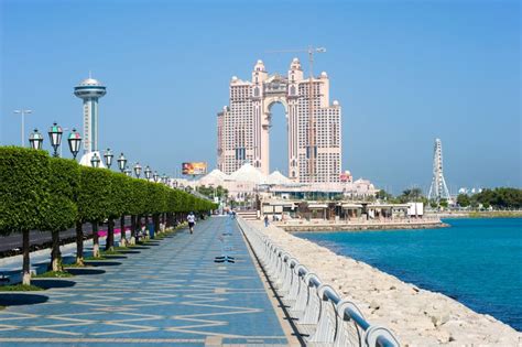 Corniche Boulevard in Abu Dhabi Editorial Photography - Image of ...