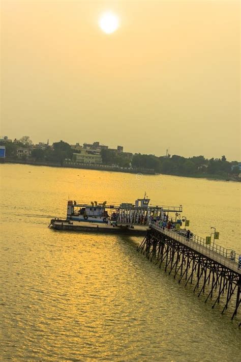 Howrah Bridge On The River Hooghly During Sunset In Kolkata Stock Image ...