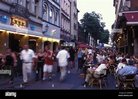 Restaurants, Old Town, Dusseldorf, Germany Stock Photo - Alamy