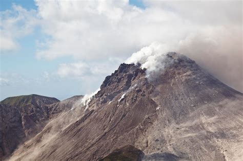 Premium Photo | Soufriere hills volcano montserrat