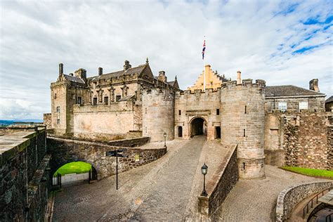 Stirling Castle - History and Facts | History Hit