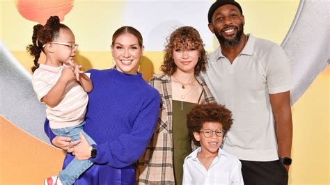 Stephen 'tWitch' Boss' widow Allison Holker brings fans to tears with ...