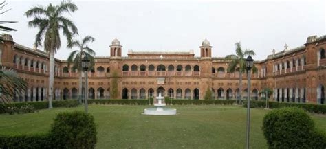 Aligarh Muslim University - Aligarh