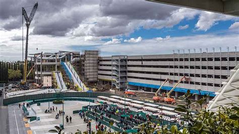 Disneyland rushes to finish new parking structure | The Disney Blog