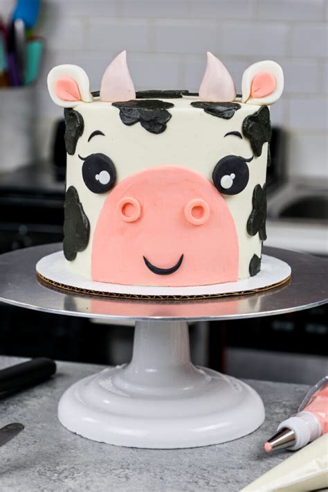 Cow Cake: Easy & Adorable Cake Recipe and Tutorial