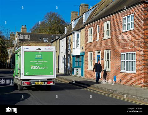 Asda delivery van hi-res stock photography and images - Alamy