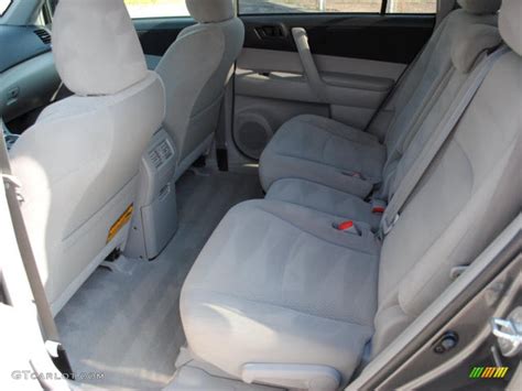 2010 Toyota Highlander Standard Highlander Model interior Photo ...