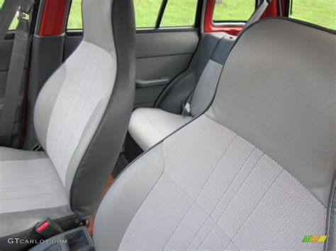 Gray Interior 1990 Geo Metro LSi 4 Door Hatchback Photo #54412147 | GTCarLot.com