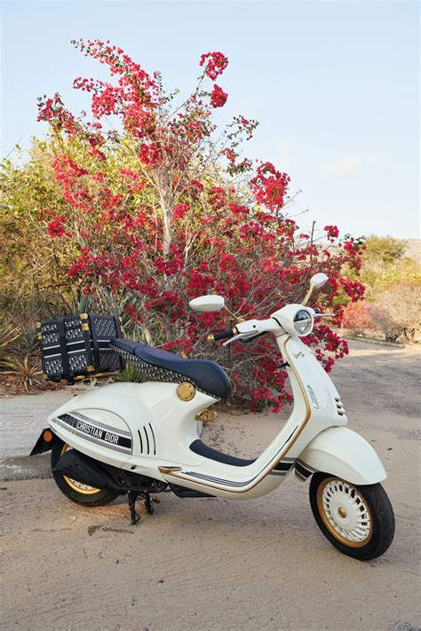 Dior has designed the perfect Vespa for a couture road trip | Vogue France