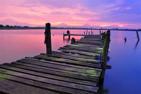 2560x1440 wallpaper | brown wooden dock | Peakpx