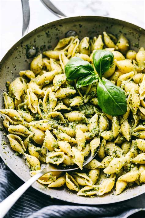 10 Minute Pesto Pasta (Kohler Food and Wine) | The Recipe Critic