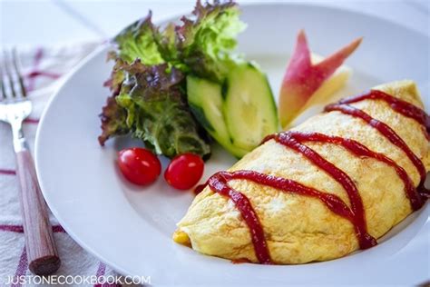 Omurice (Japanese Omelette Rice) オムライス • Just One Cookbook