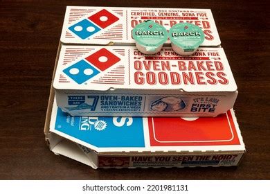 43 Recyclage Domino's Pizza Images, Stock Photos, 3D objects, & Vectors ...