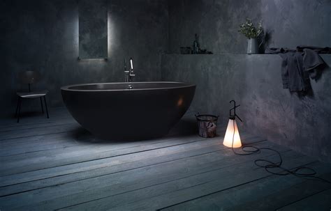 Beautiful in Black – Why Your Bathroom Needs a Black Tub