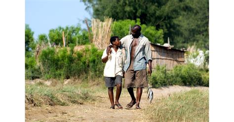 Djimon Hounsou in Blood Diamond | Hot Movie Dads | POPSUGAR ...