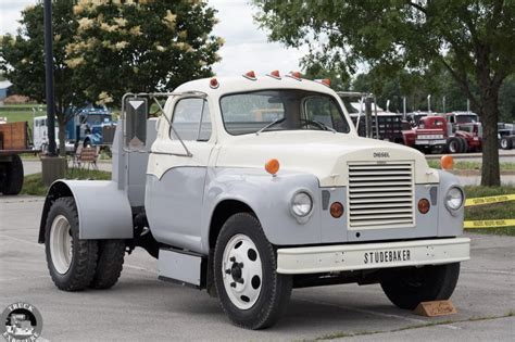 1963 Studebaker 8E-35A dually tractor trailer truck | Studebaker trucks ...