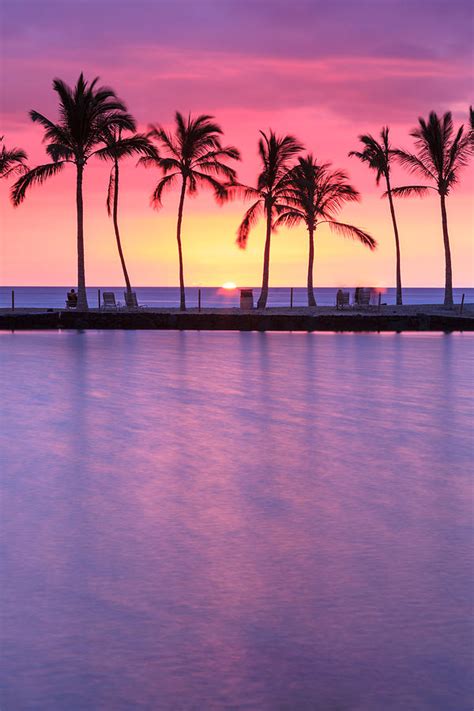 'Anaeho'omalu Sunset - Colorful sunset with palm trees at Anaehoomalu ...