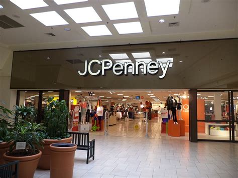 JC Penney to close 40 stores in 2015