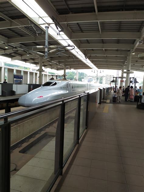 Shinkansen N700 series train departing from Kumamoto, bound for Shin-Osaka : r/pics