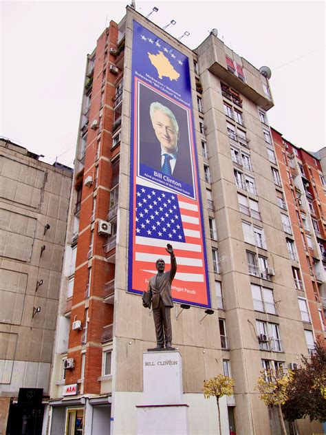 The Bill Clinton Statue In Pristina, Kosovo - cherylhoward.com