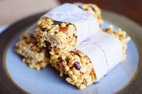 Woman in Real Life: Vegan & Gluten-Free Granola Bars With Cacao Nibs