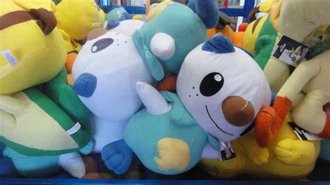 Oshawott plush in a claw machine! by ryanthescooterguy on DeviantArt