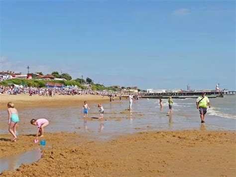 Why you should never swim at this area of Clacton beach - Essex Live