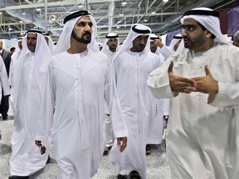 Emirates Advises Citizens Not To Wear Traditional Dress While Traveling | MTPR