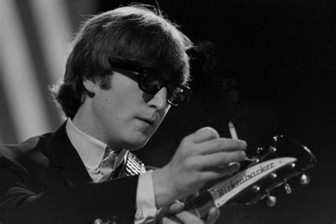 John Lennon and Rickenbacker – Hoppy X