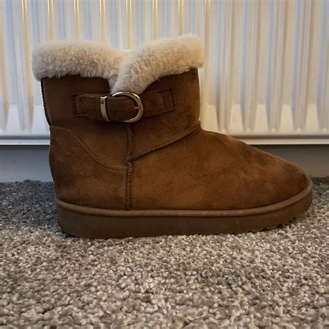 FLUFFY BOOTS 🥾 💗 ~Ugg style ~From newlook ~Size... - Depop