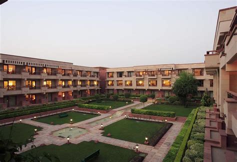 Jaypee Palace Hotel & Convention Centre, Agra | New Year Package