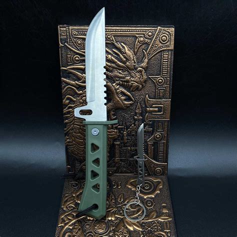 Xenohunter Knife IRL Steel Version With Sharp Blade – Leones Marvelous Items