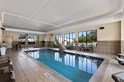 Hotels Knoxville TN with Indoor Pool | Comfort Inn Powell Knoxville North